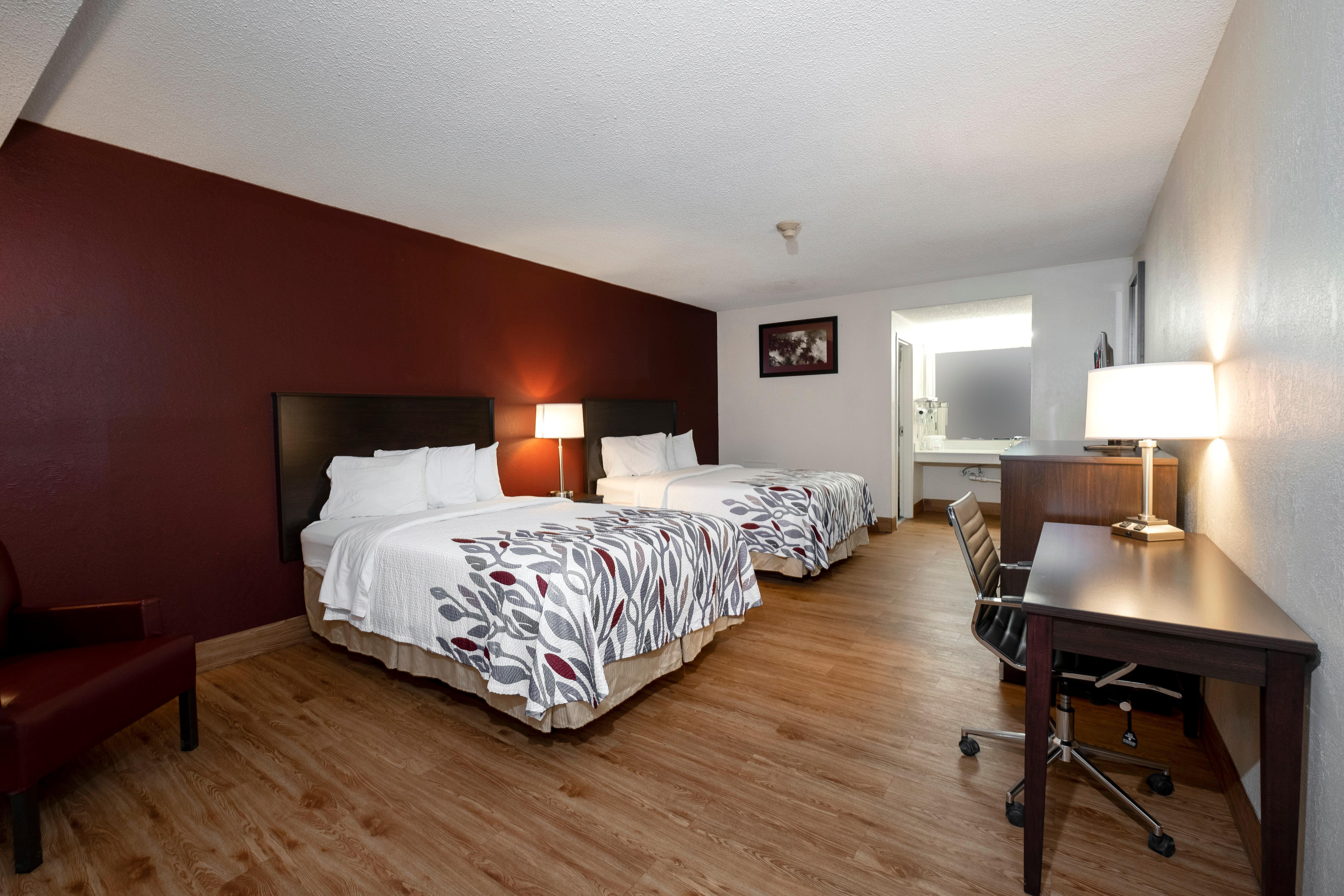 Red Roof Inn Marion, Va Экстерьер фото
